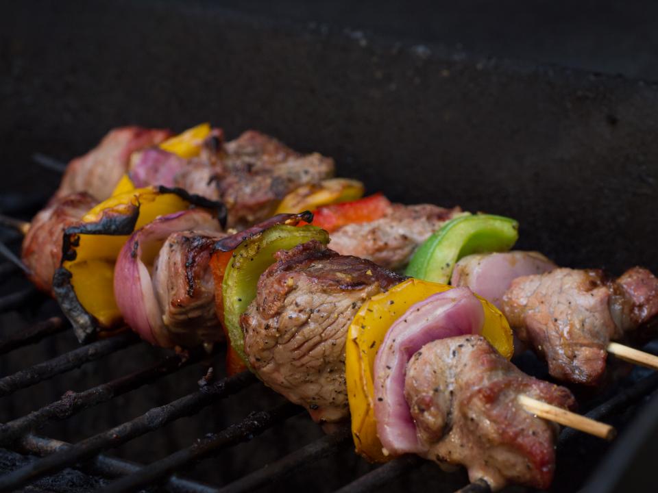 Electric contact grill on a counter